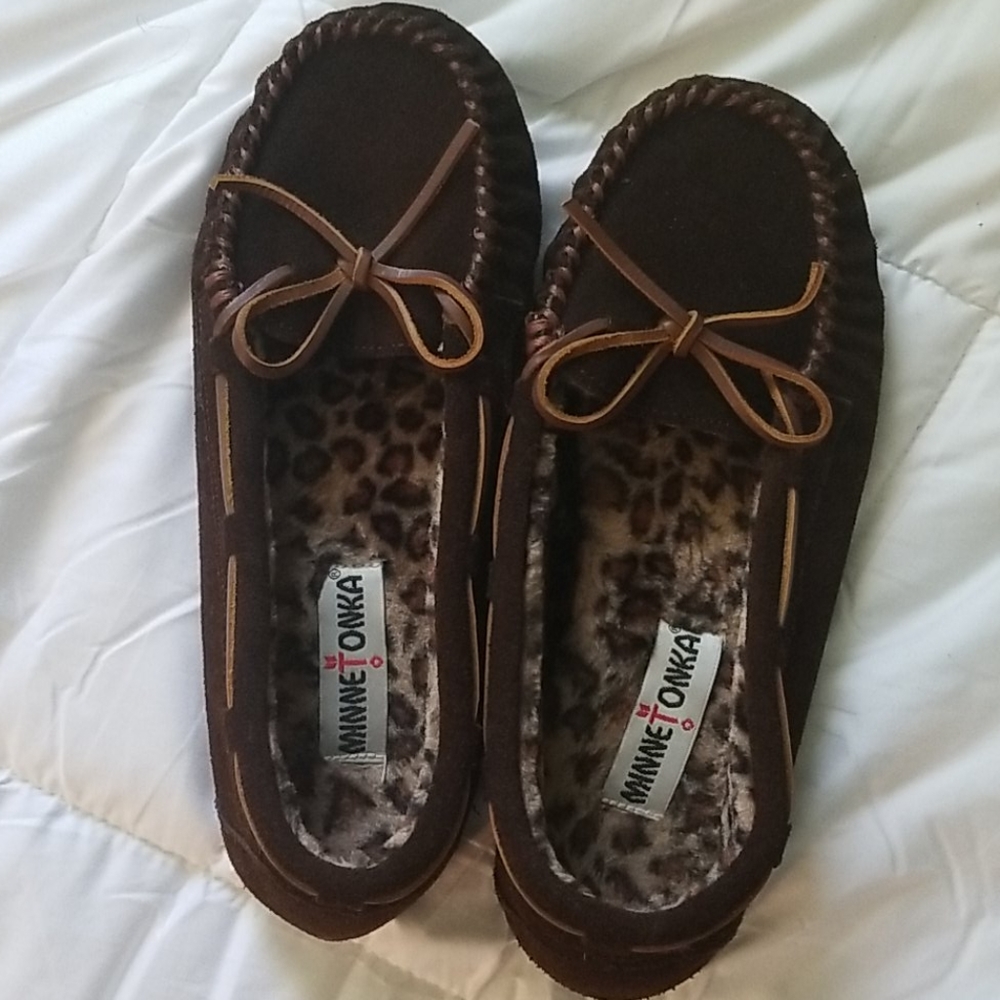 Minnetonka moccasins - Picture 1 of 2